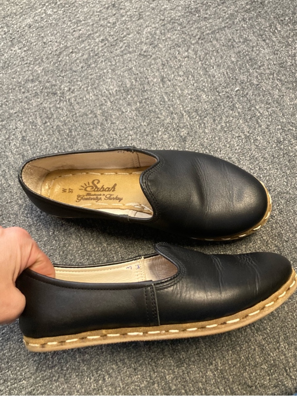 Size 6 EU37 like new Sabah black leather glove loafers - Picture 9 of 14